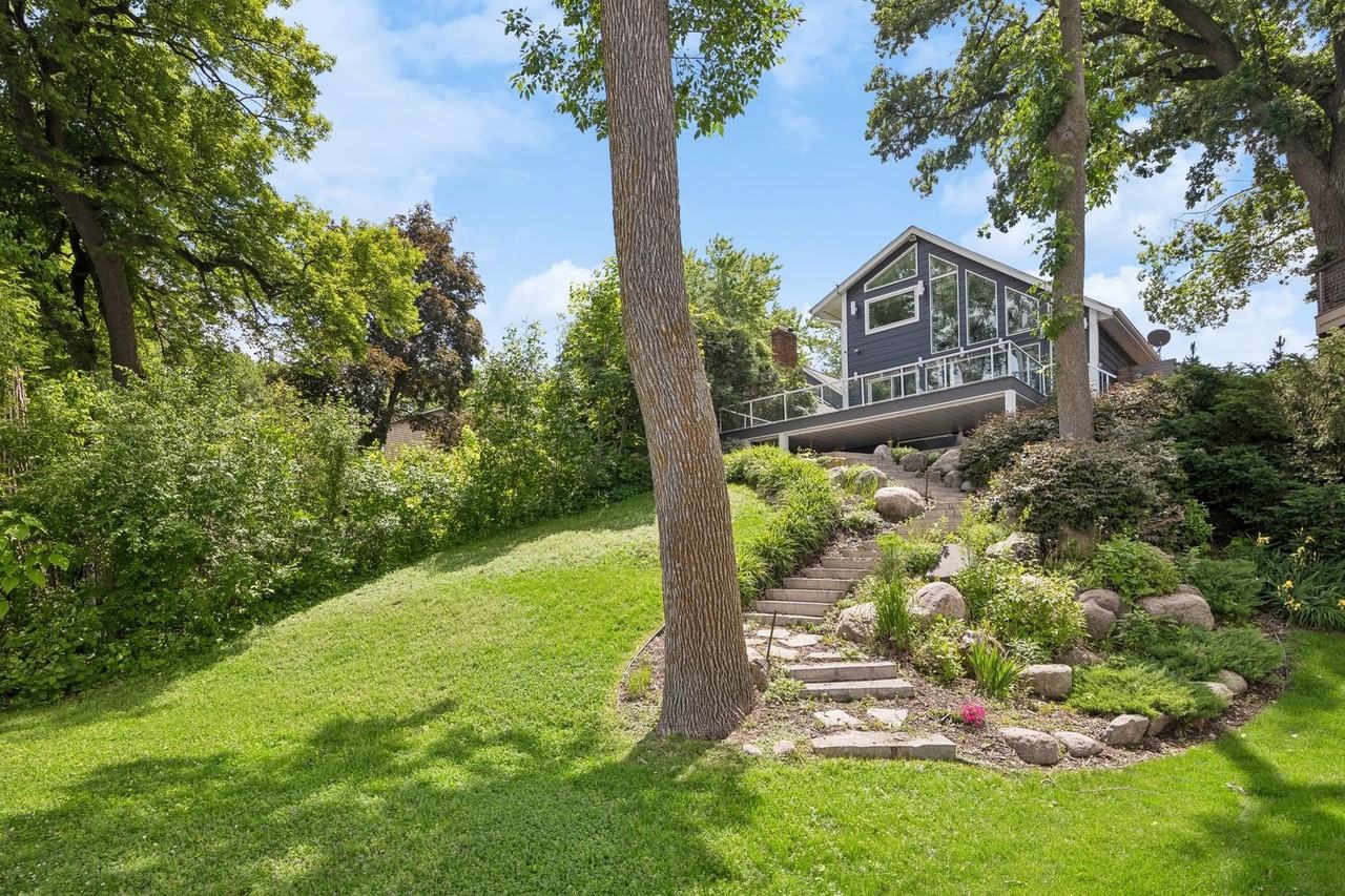 176 Peninsula Rd - Photo 2 of 50