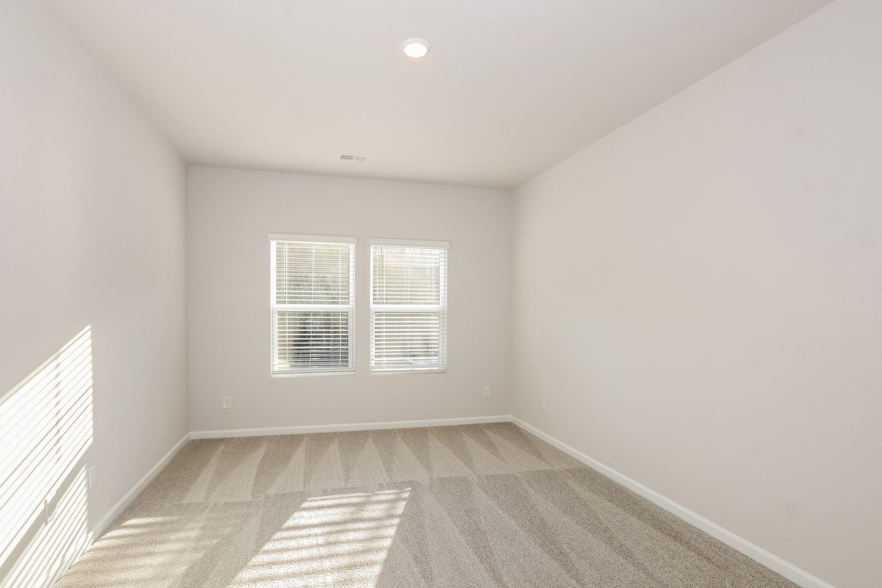 313A Parkington Ln - Photo 6 of 18