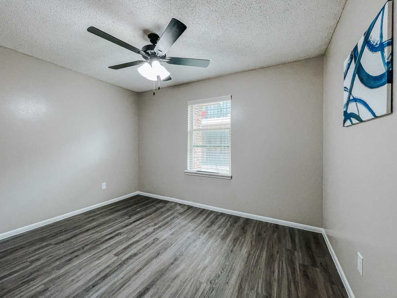 903 Linwood DrApt 415 #415 - Photo 6 of 12