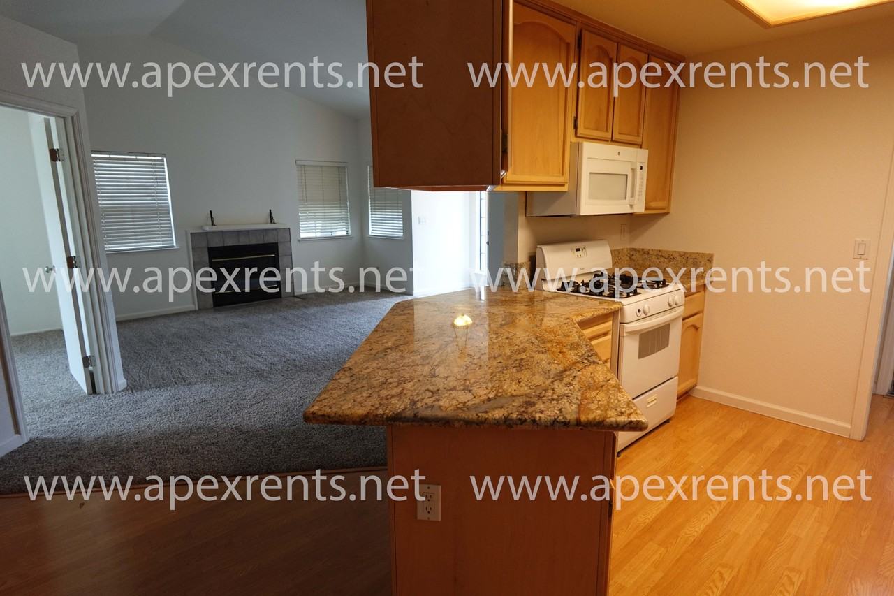 609 Springfield Cir #1 - Photo 2 of 4