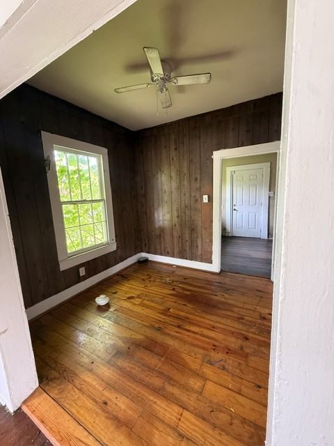 2453 Jefferson Ave #1 - Photo 3 of 8
