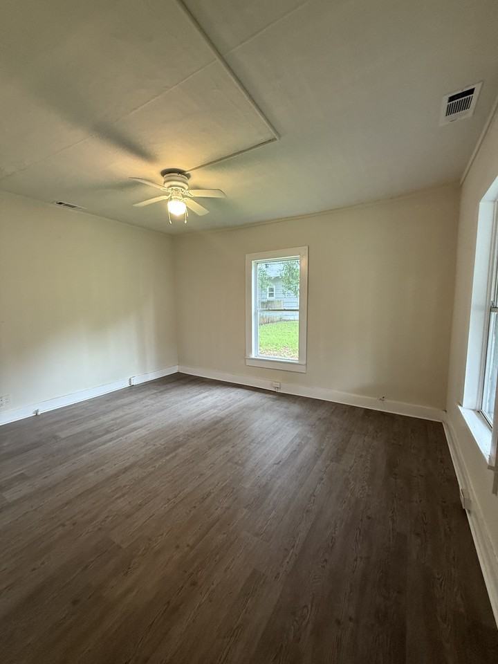 5606 Avenue K #1 - Photo 4 of 8