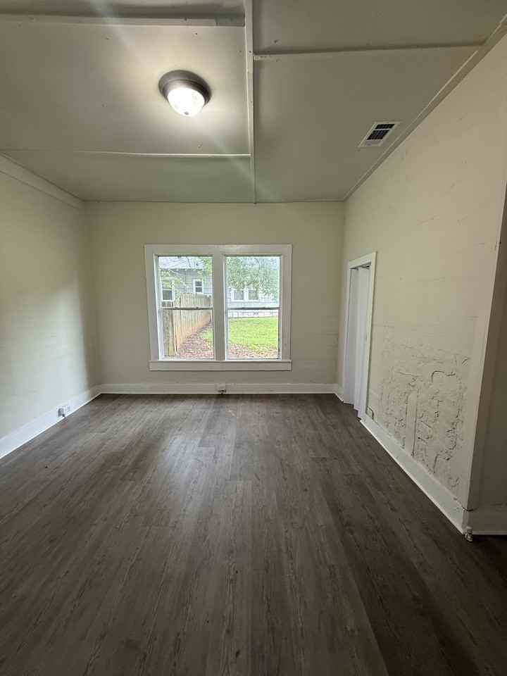 5606 Avenue K #1 - Photo 6 of 8