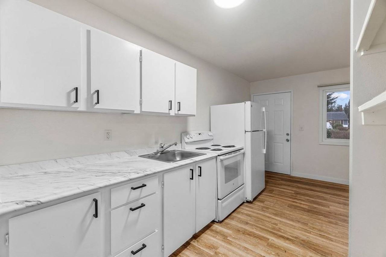 Emerald Greens Apartments - Photo 5 of 31