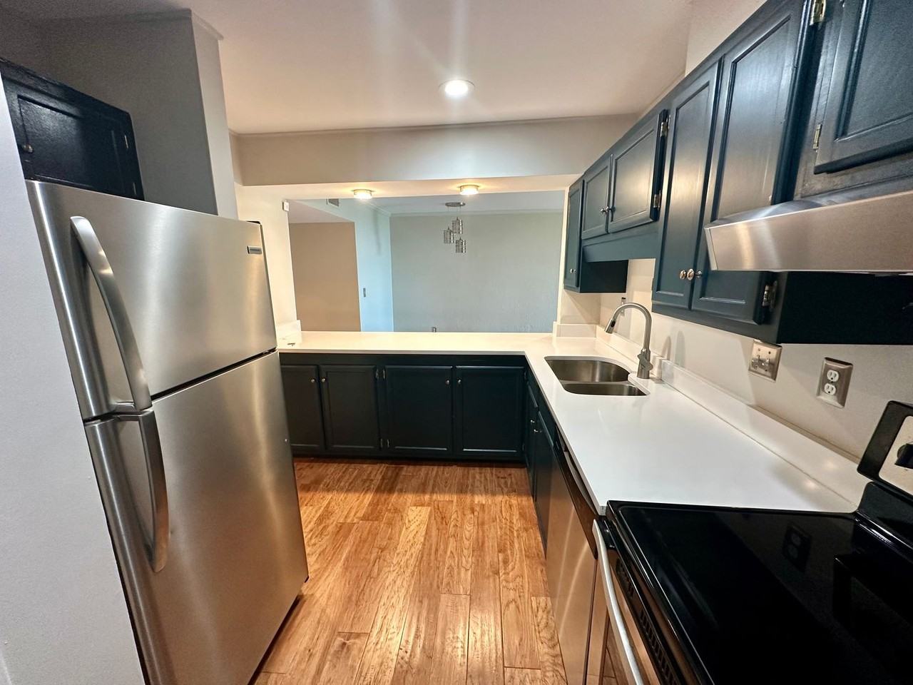 2455 Arlington Cres ##1a - Photo 2 of 13