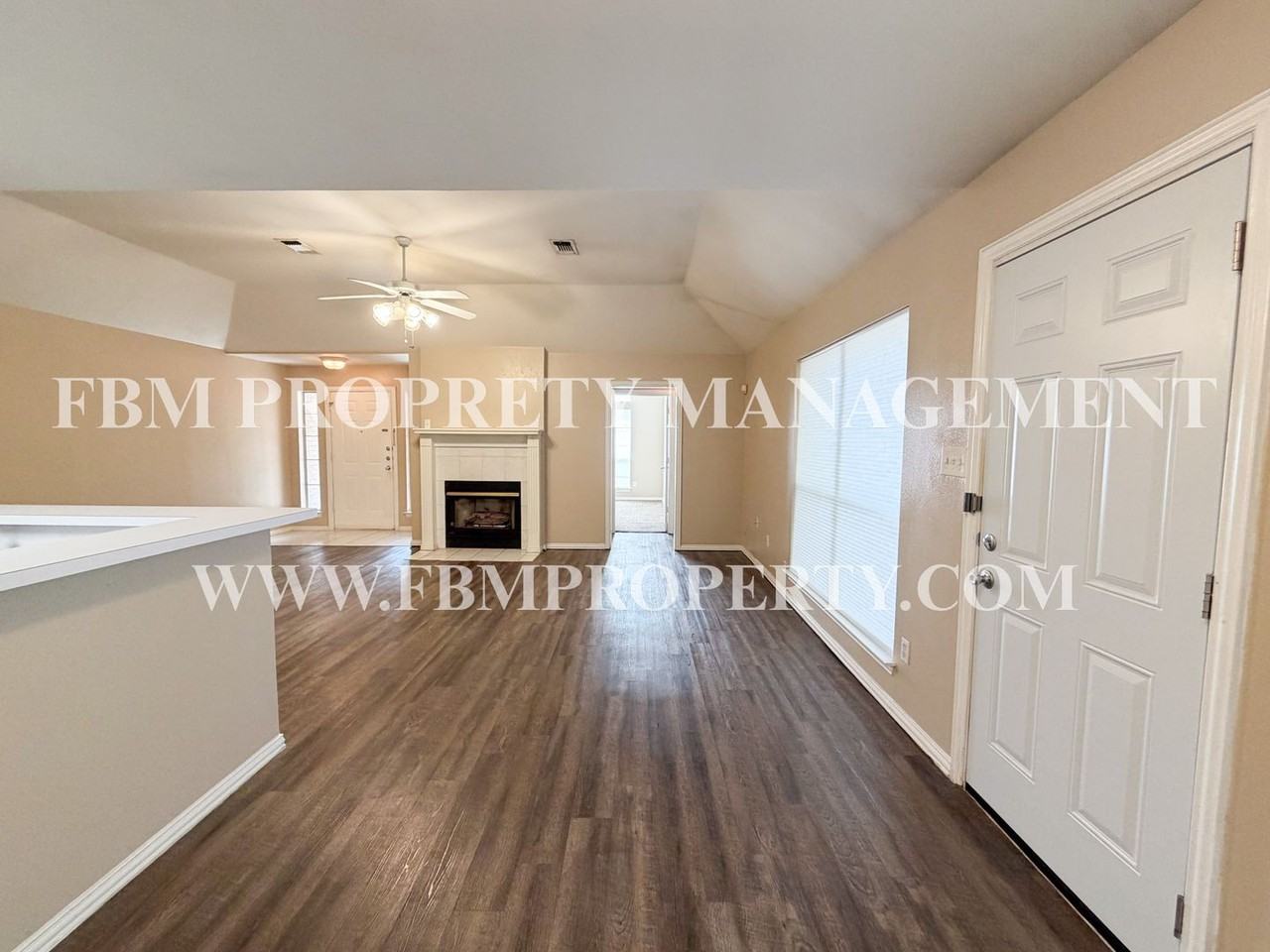 19 Country Club Pl - Photo 5 of 25