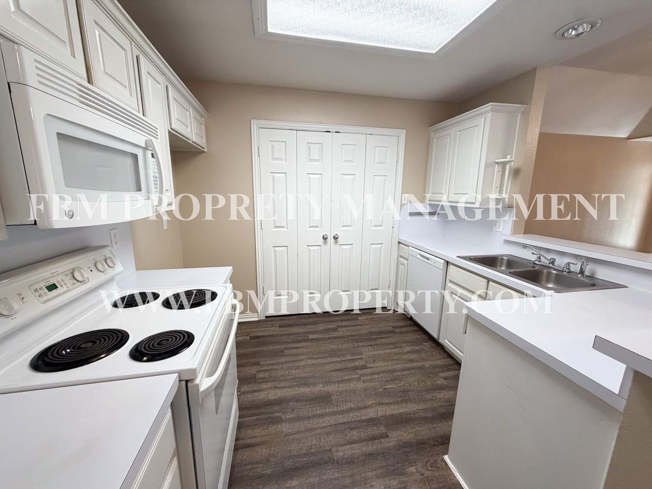19 Country Club Pl - Photo 7 of 25
