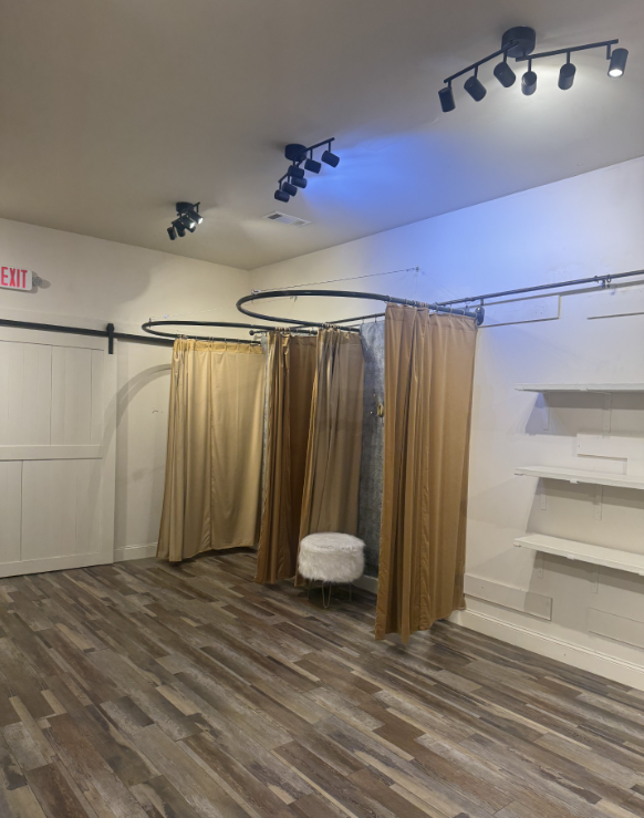385 Mobile St #1 - Photo 5 of 8