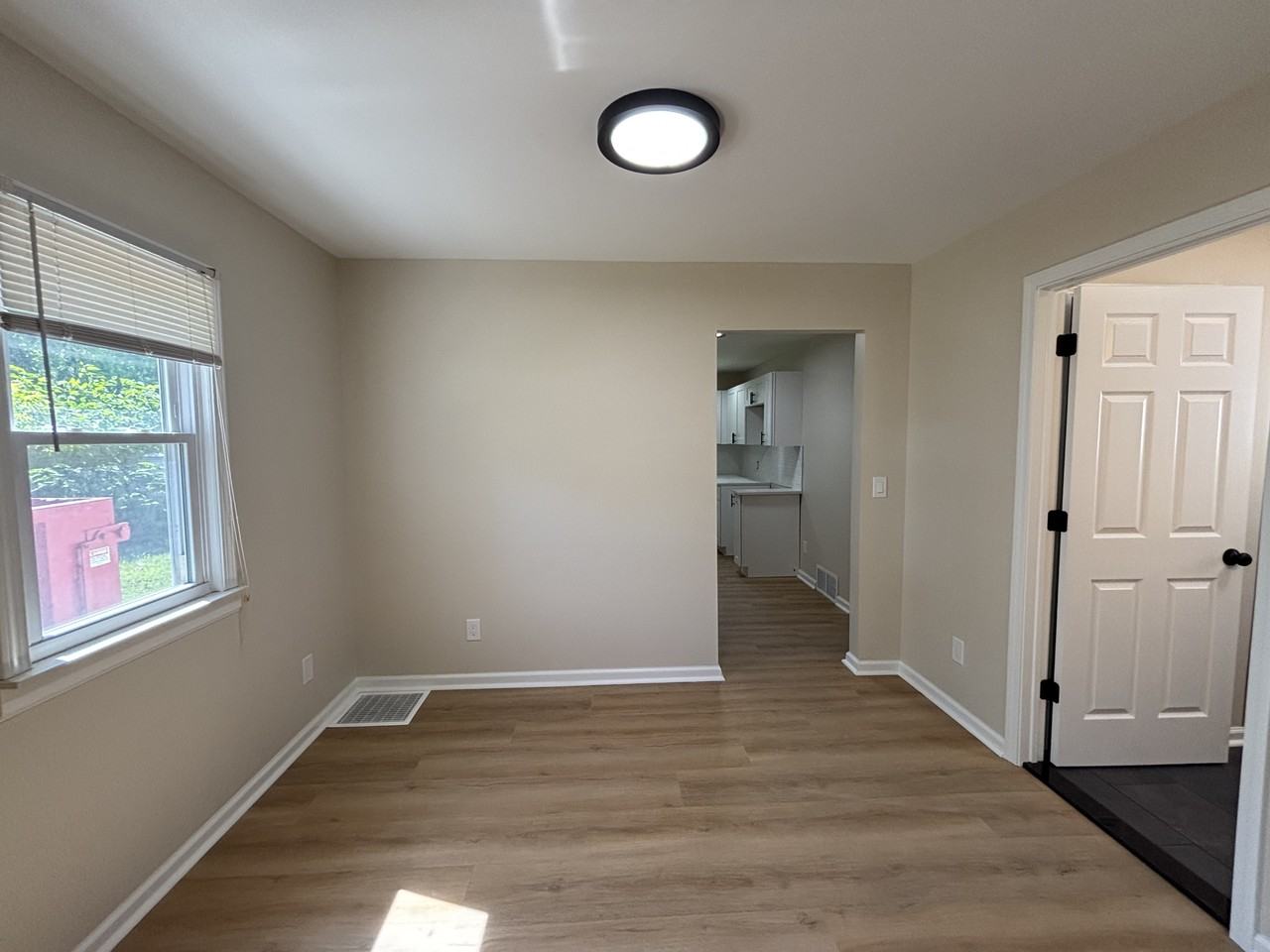 1470 Donovan St #1 - Photo 4 of 6