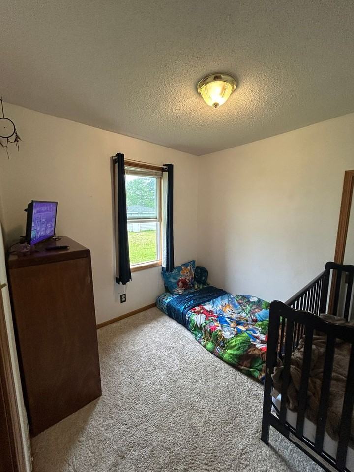 910 Grand Ave - Photo 6 of 14