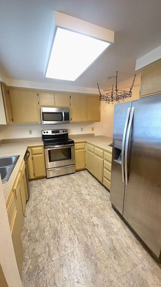 654 Golden Ln - Photo 2 of 14