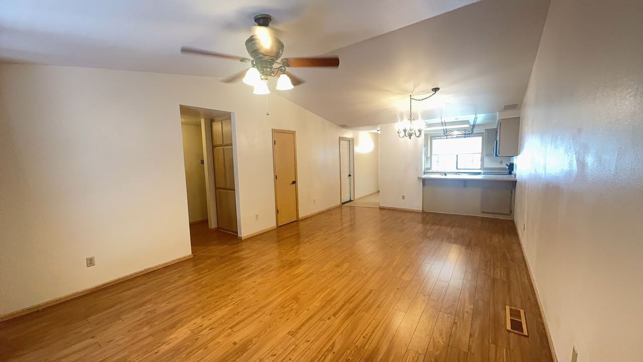654 Golden Ln - Photo 5 of 14
