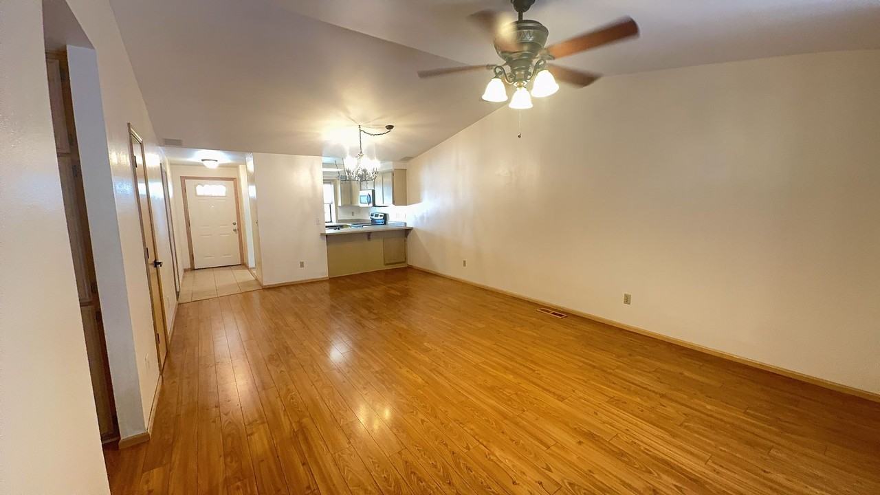 654 Golden Ln - Photo 6 of 14
