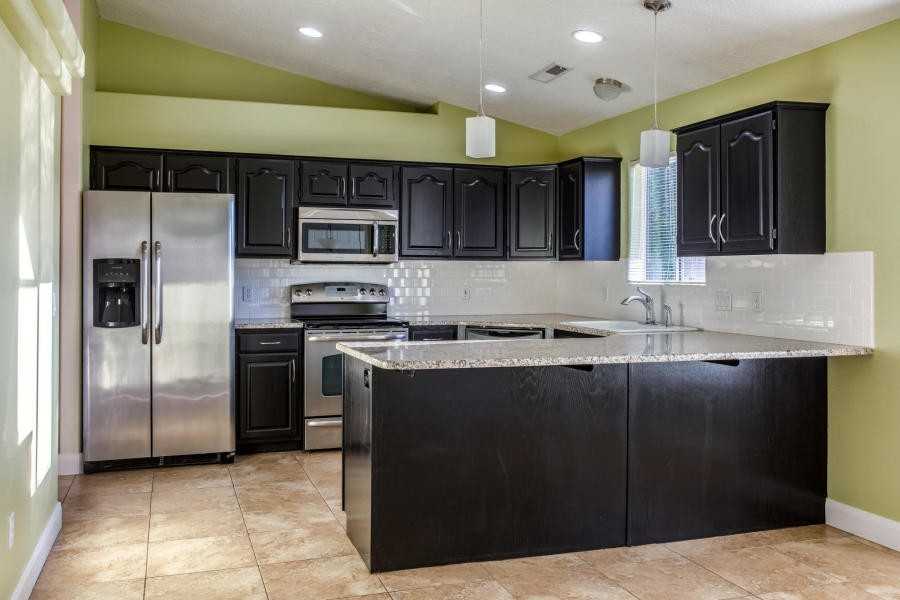 1467 N 1540 W - Photo 4 of 20