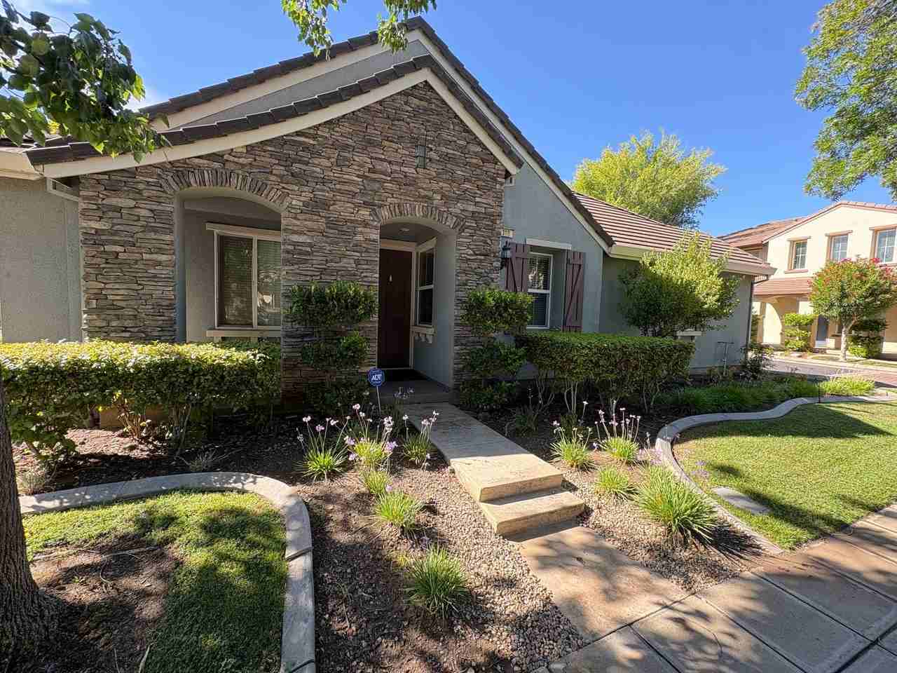 310 W Viento St - Photo 2 of 21