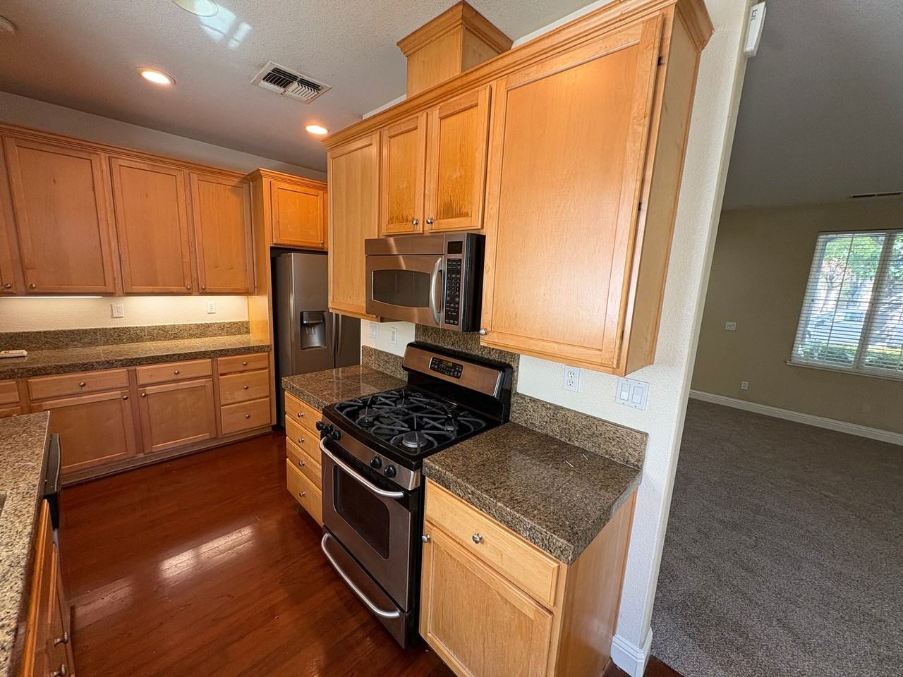 310 W Viento St - Photo 6 of 21