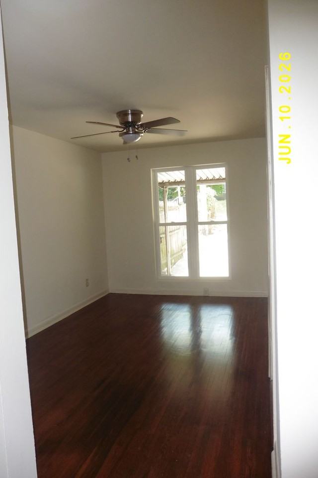 1526 S 13th St - Photo 3 of 11