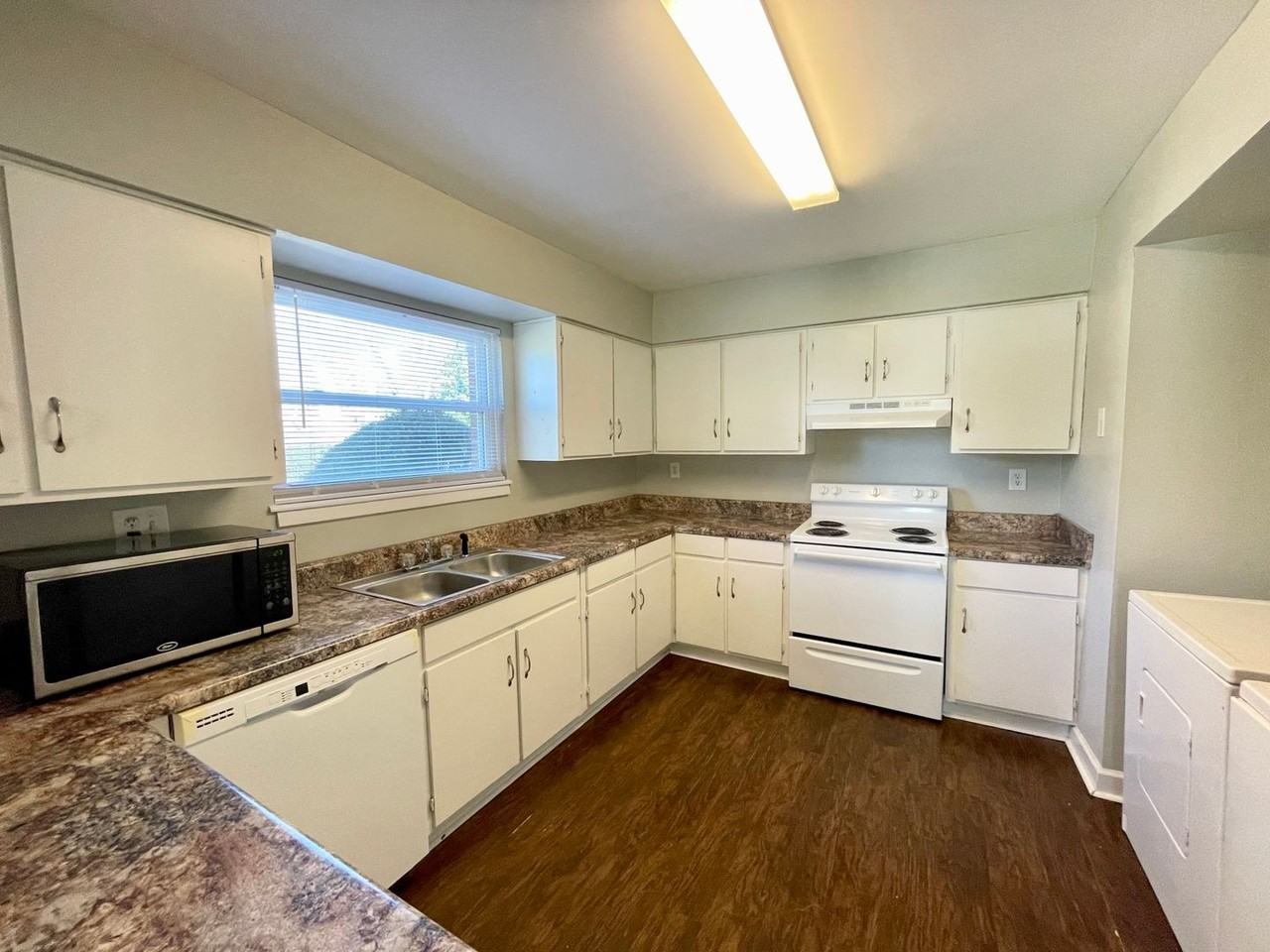 1100 Skyland Dr #J2 - Photo 5 of 11
