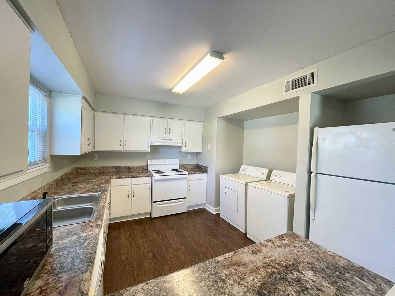 1100 Skyland Dr #J2 - Photo 7 of 11