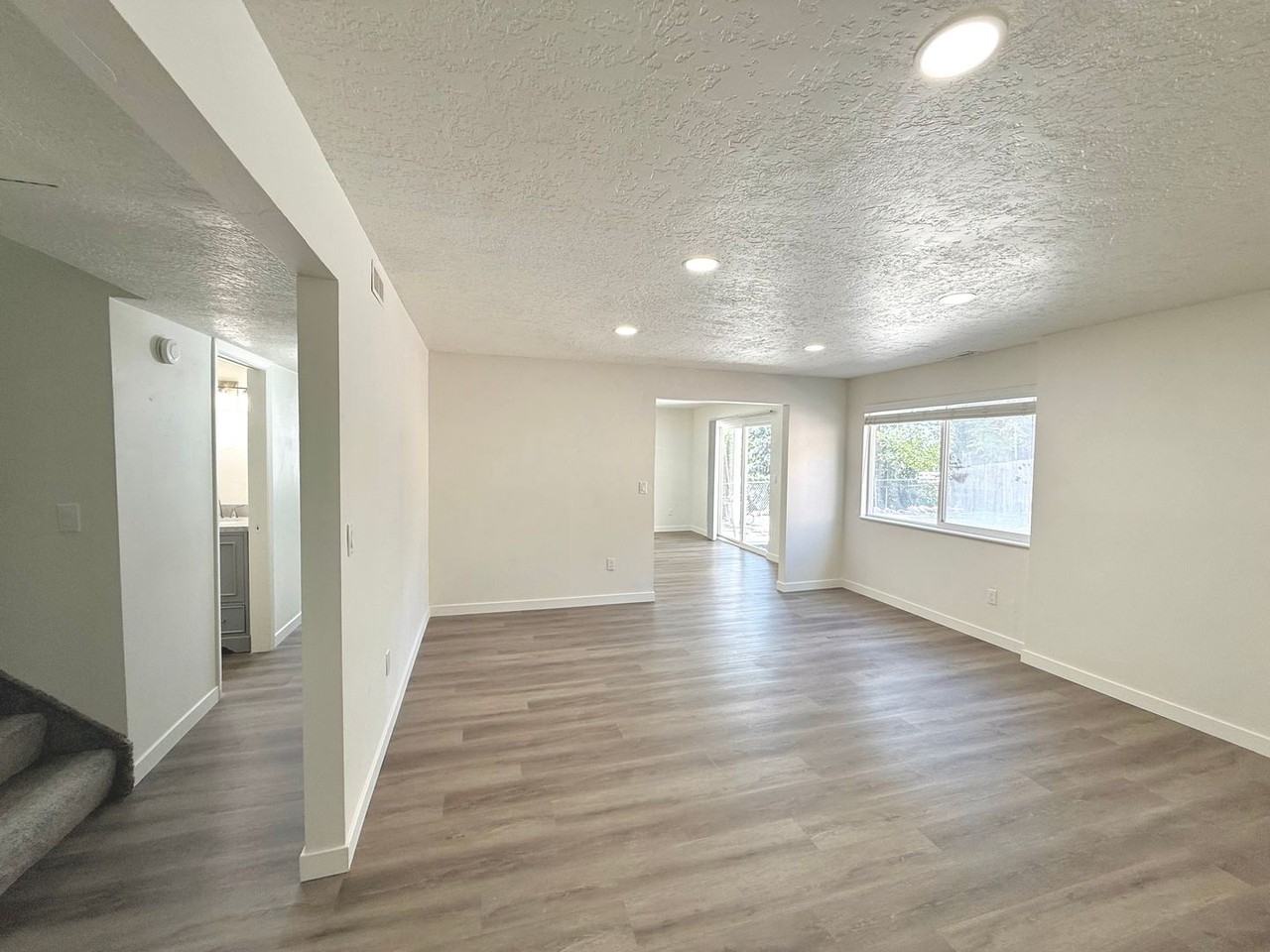 3053 E Branch Dr - Photo 7 of 50