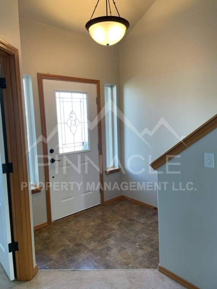 1808 W Clearview Dr - Photo 2 of 29