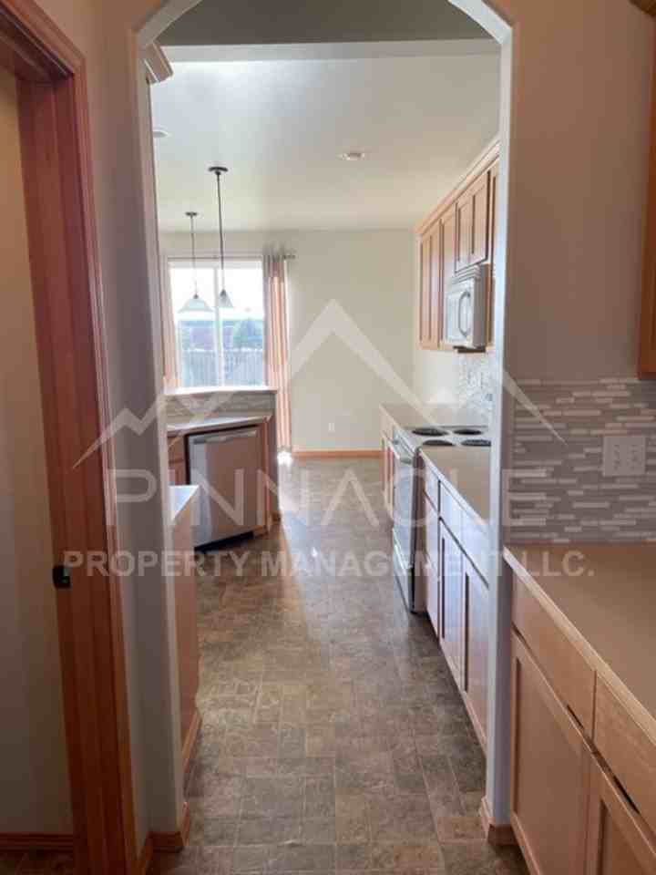 1808 W Clearview Dr - Photo 6 of 29