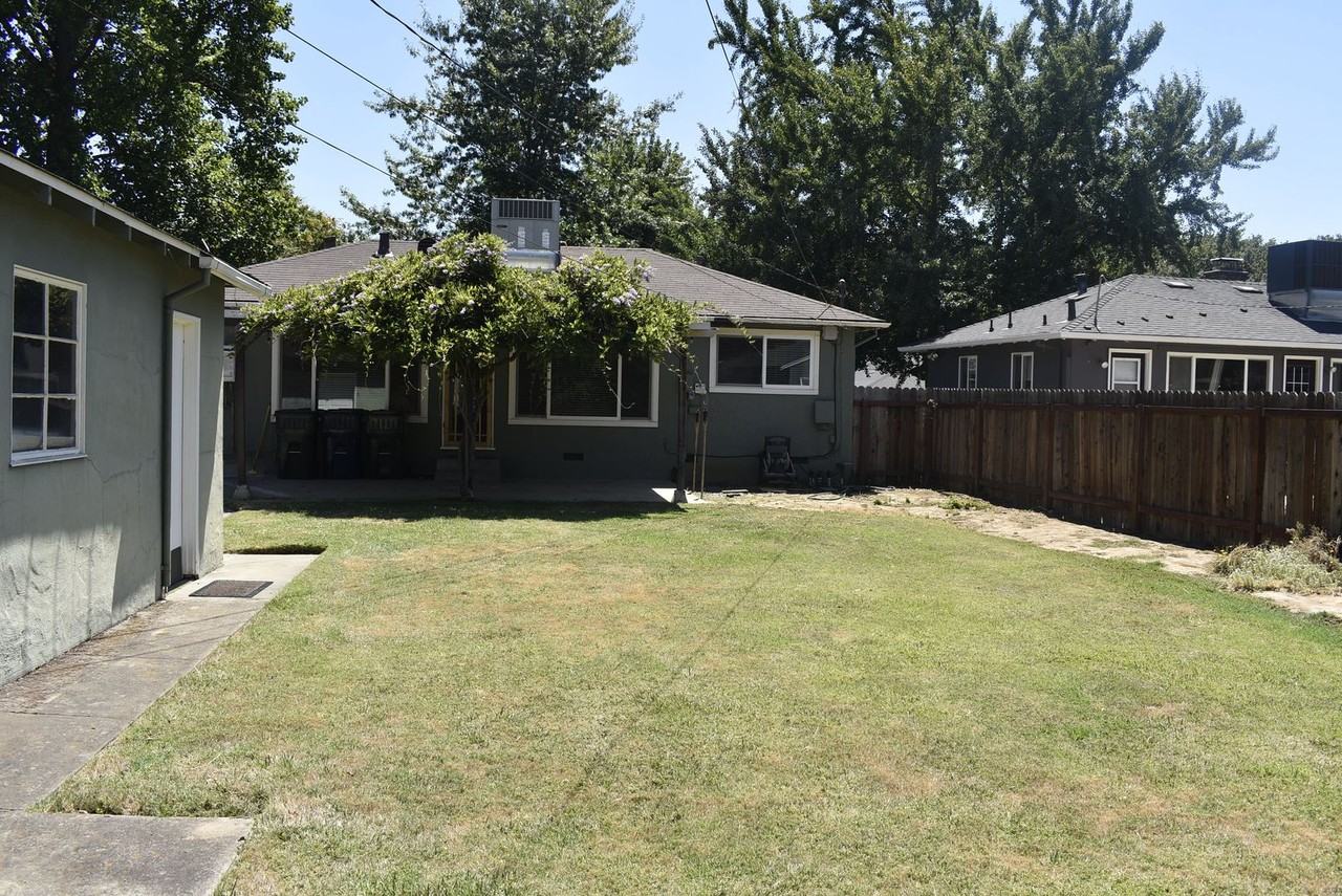 5311 Callister Ave - Photo 3 of 13