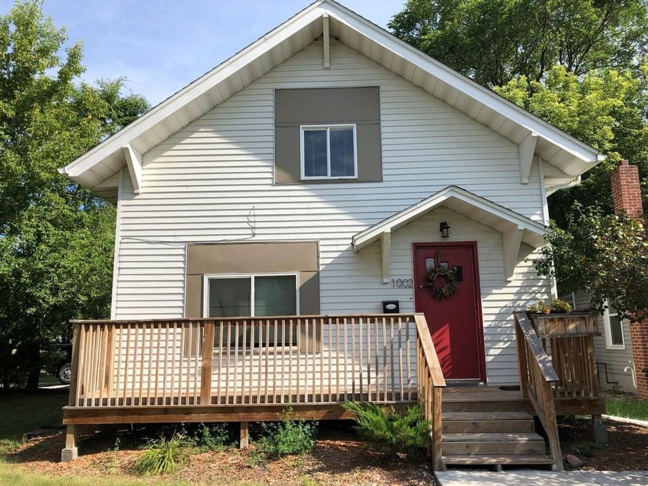 1002 4th Ave S - Photo 2 of 17