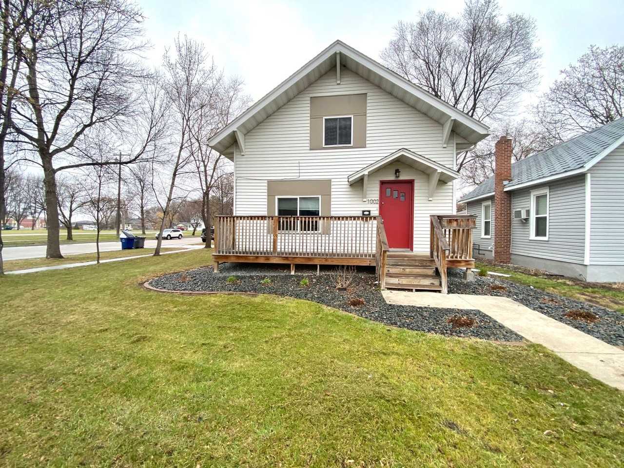 1002 4th Ave S - Photo 3 of 17