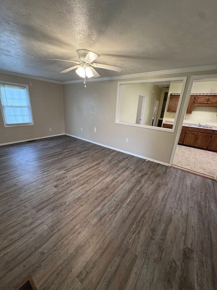 99 Smith Cir - Photo 4 of 8