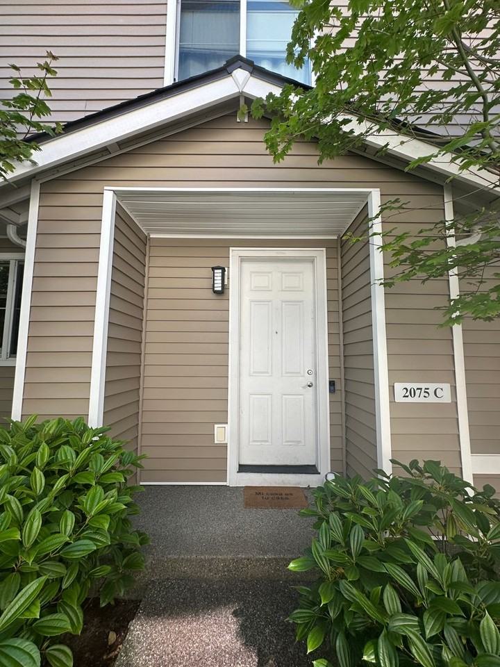 2075 Simmons St - Photo 2 of 11