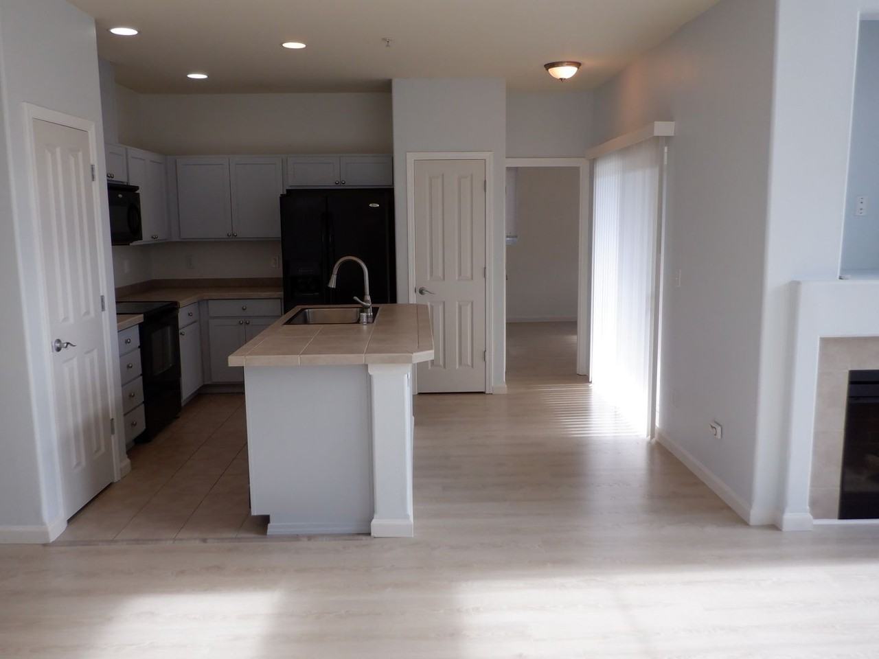 2075 Simmons St - Photo 5 of 11