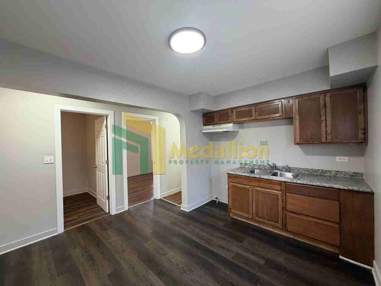 12430 S Wentworth Ave - Photo 5 of 15