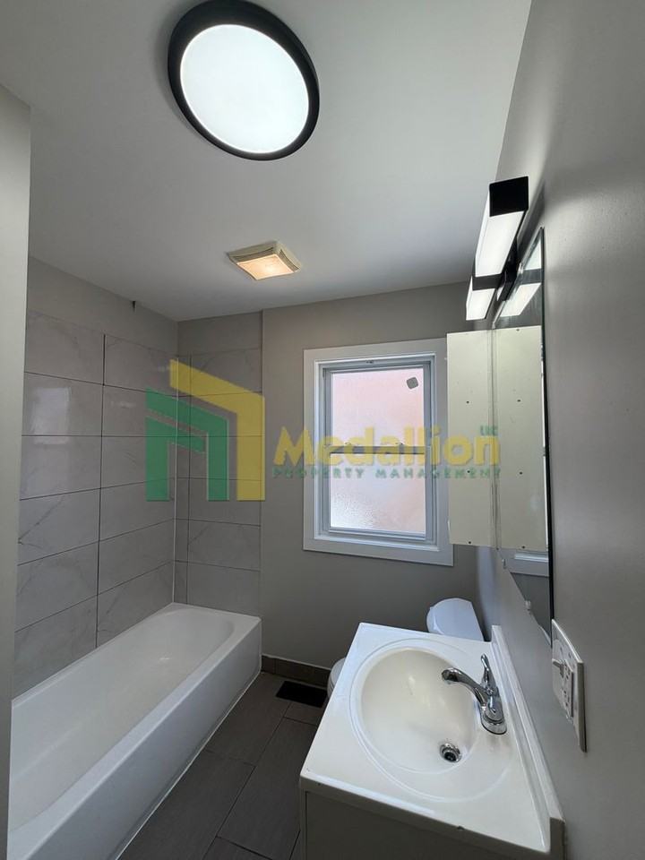 12430 S Wentworth Ave - Photo 6 of 15