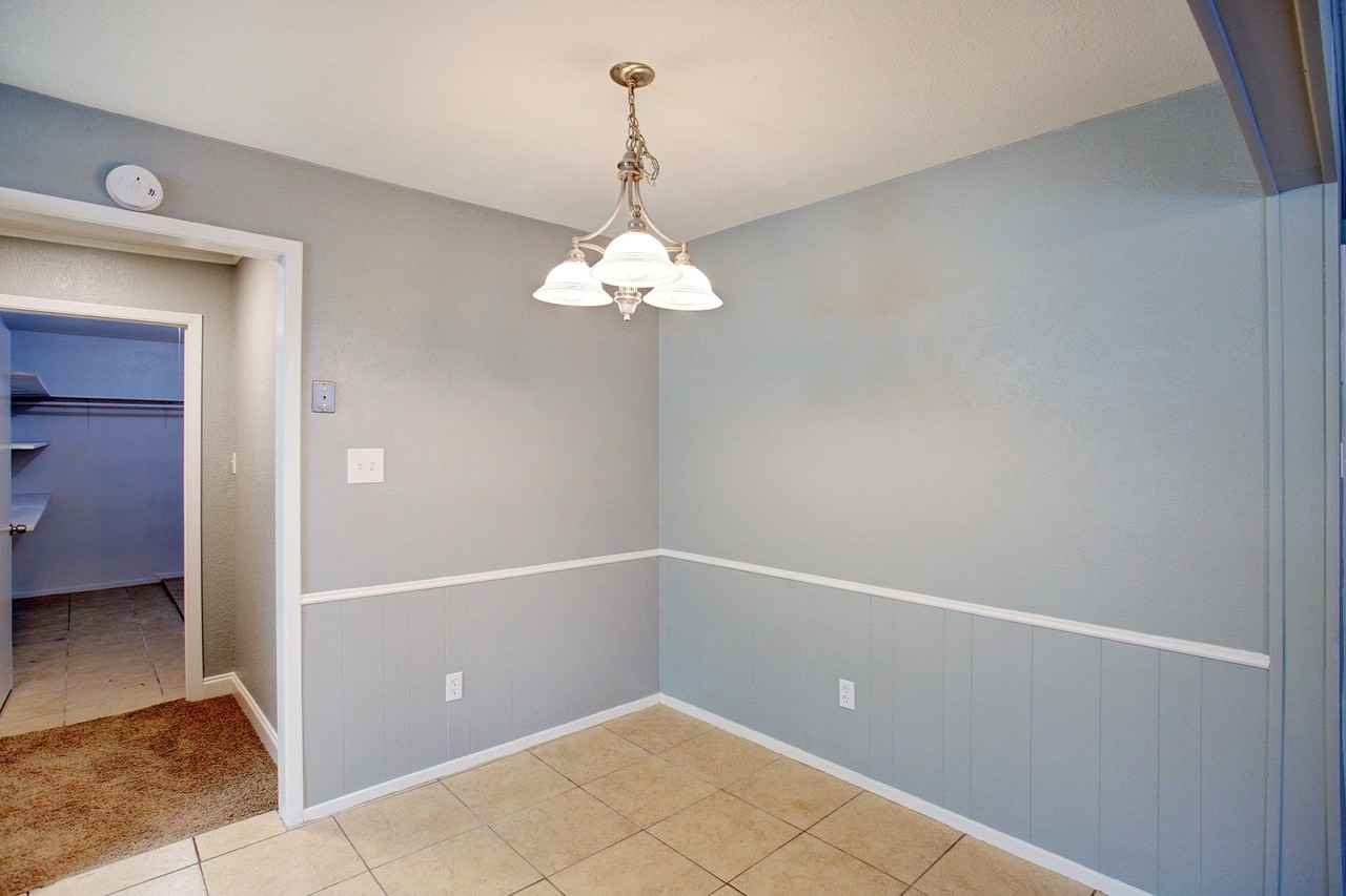 8136 Richard St - Photo 7 of 17