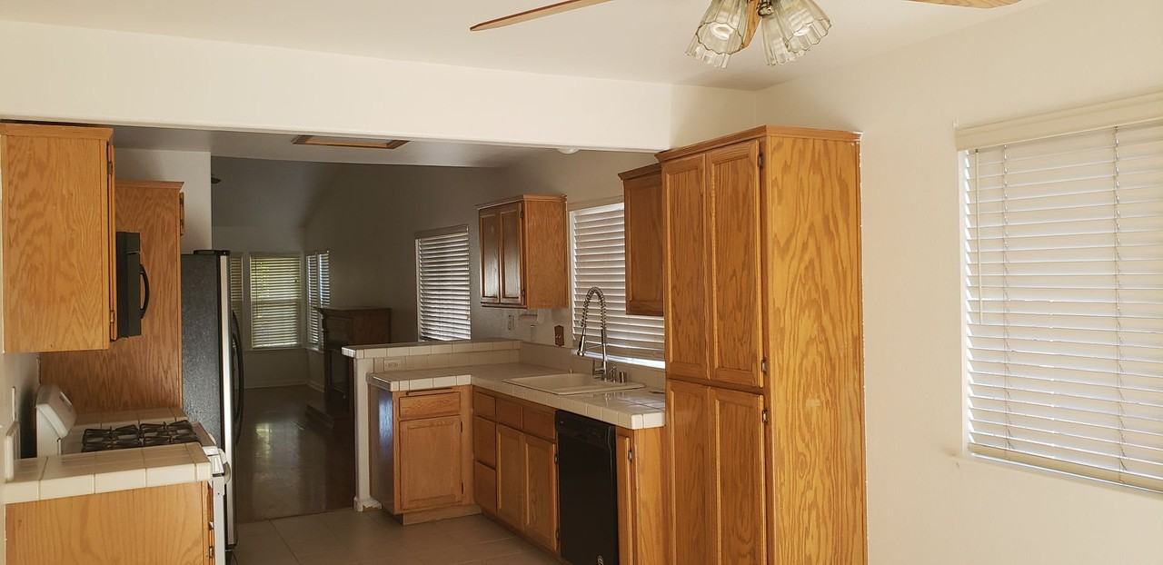 2876 Upland Dr - Photo 7 of 12