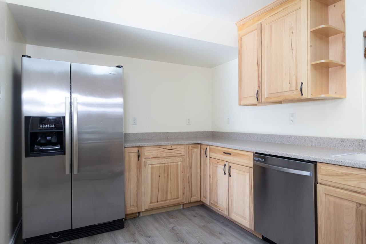 2223 Mercier St - Photo 5 of 11