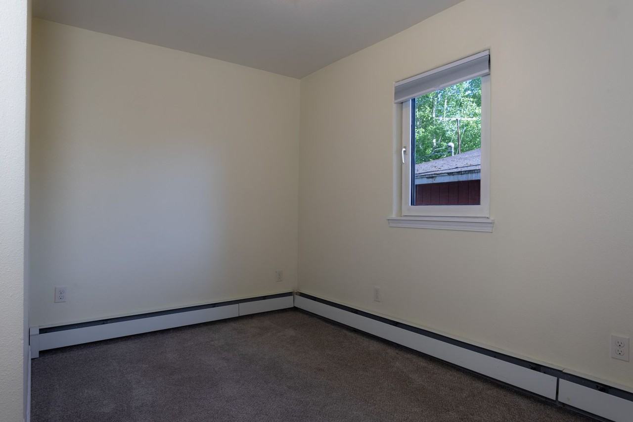 2223 Mercier St - Photo 6 of 11