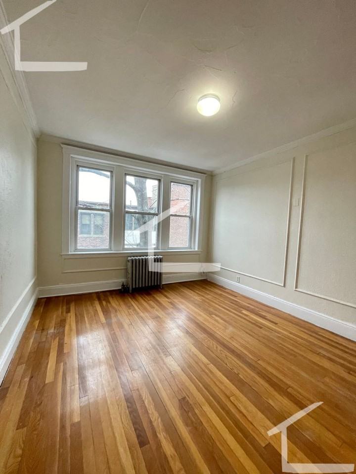 8 Vinal St - Photo 6 of 15