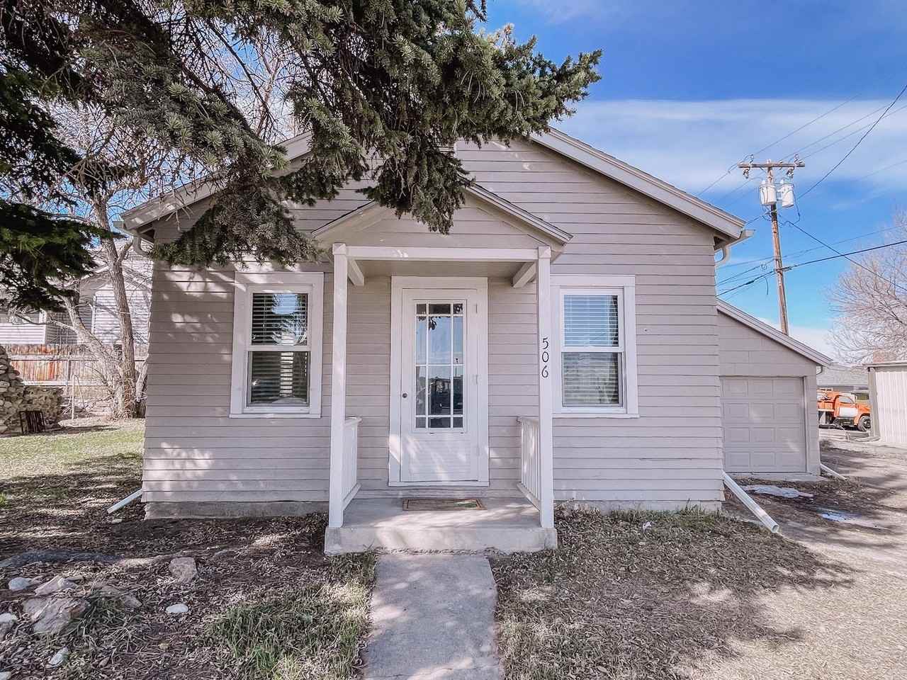 506 N Roberts St - Photo 2 of 12