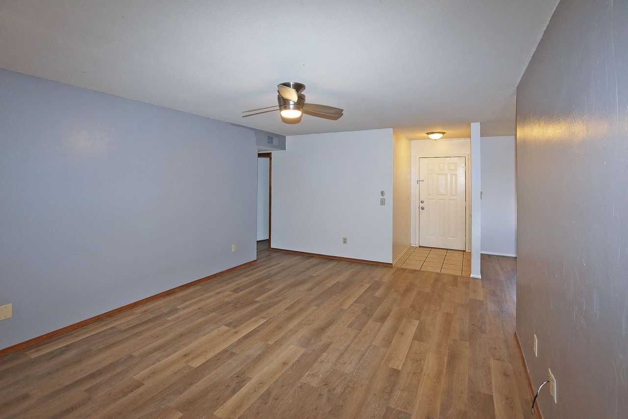 2601 17th Ave - Photo 4 of 24