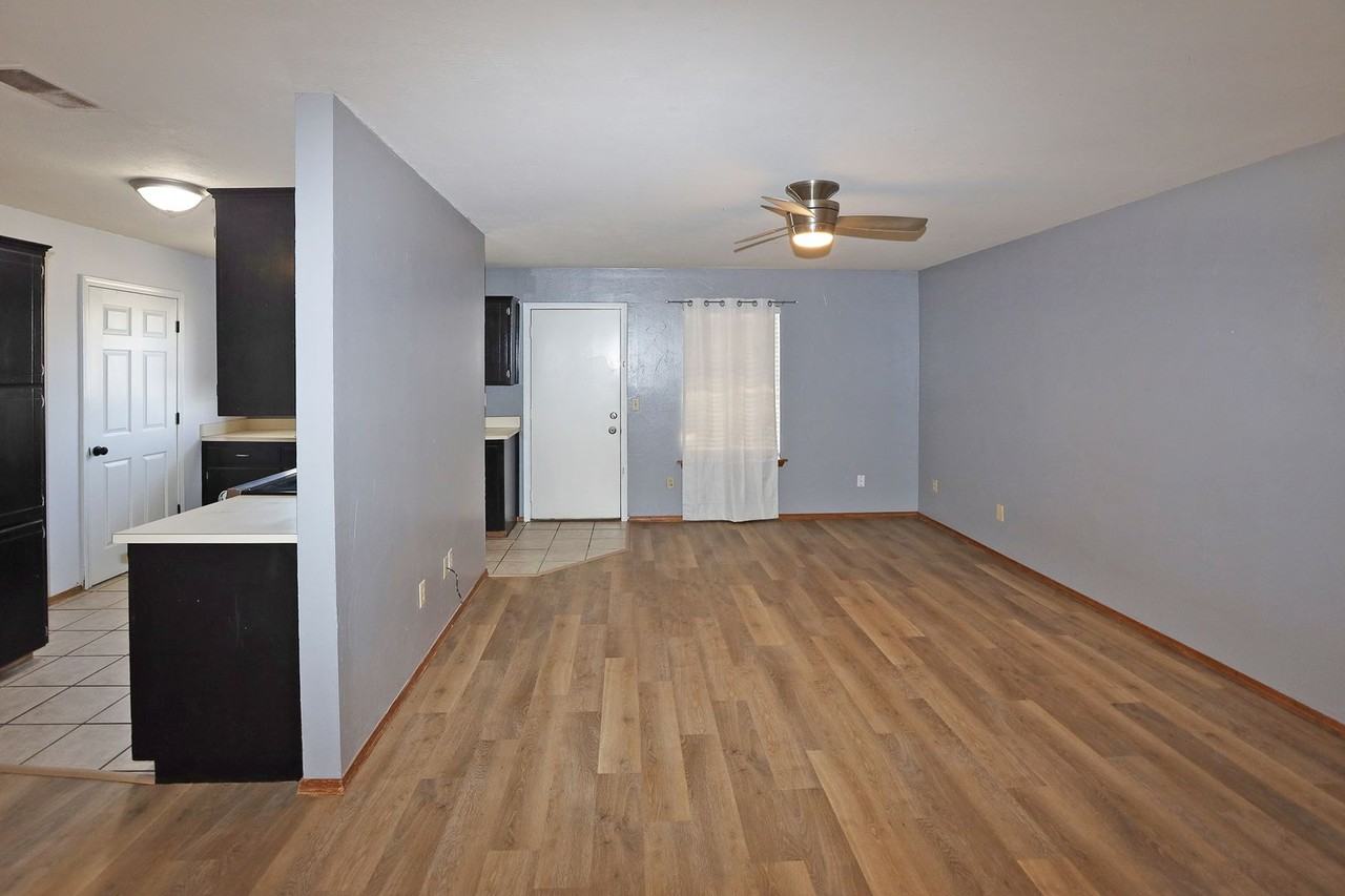 2601 17th Ave - Photo 5 of 24