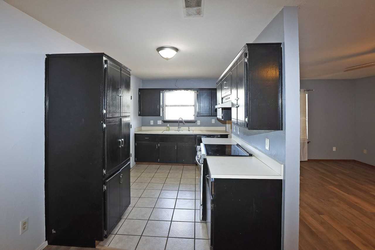 2601 17th Ave - Photo 7 of 24