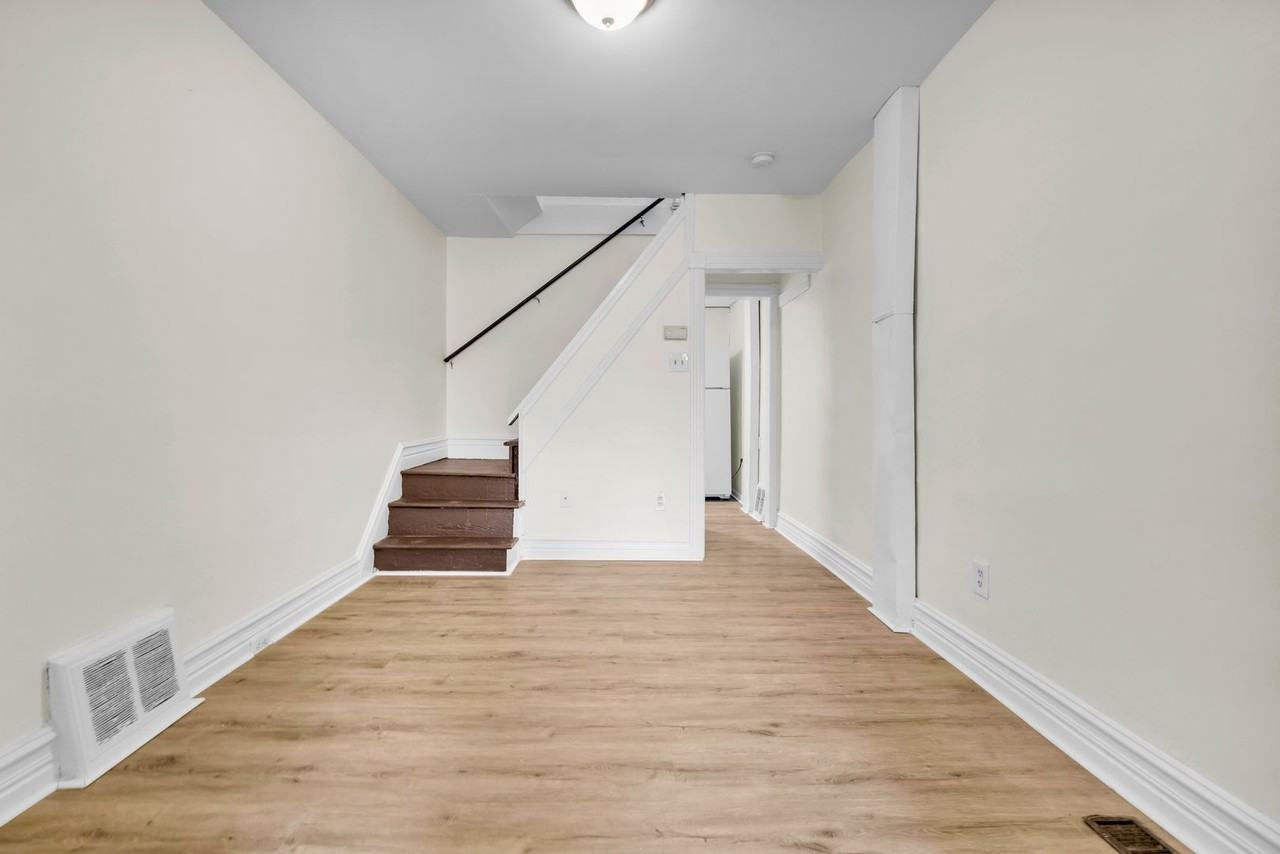 212 Peach St - Photo 4 of 23