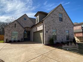 547 Rosalie Woods Dr - Photo 1 of 1