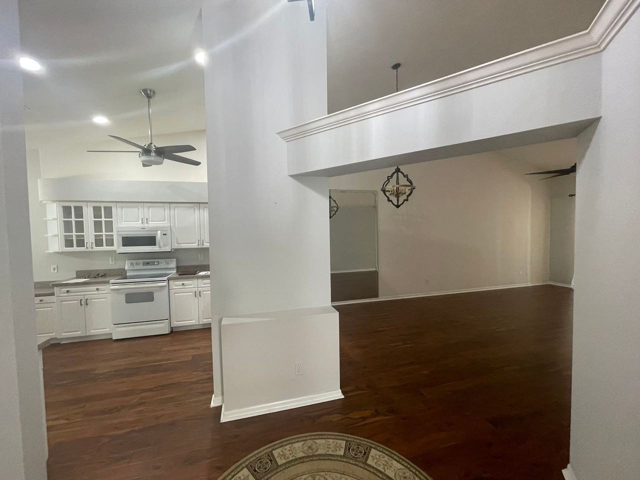 5708 Greenwood Cir - Photo 7 of 31