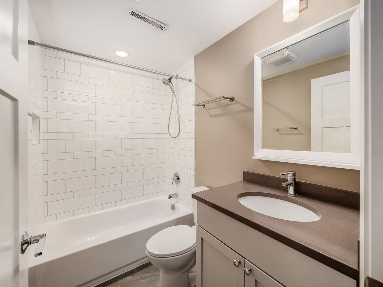 1147 N 4th St - Photo 4 of 27