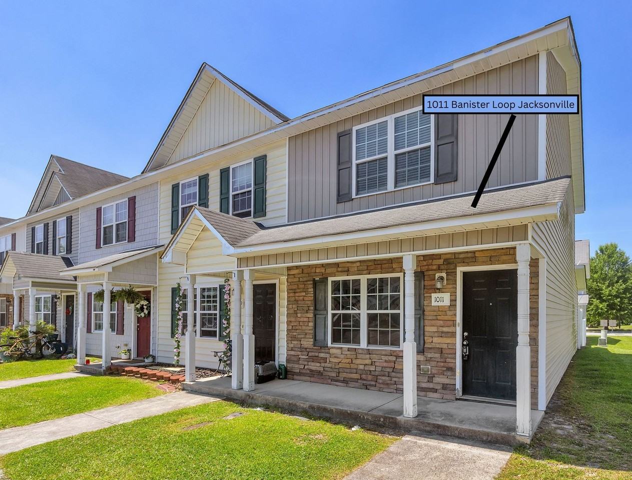 1011 Banister Loop - Photo 2 of 23