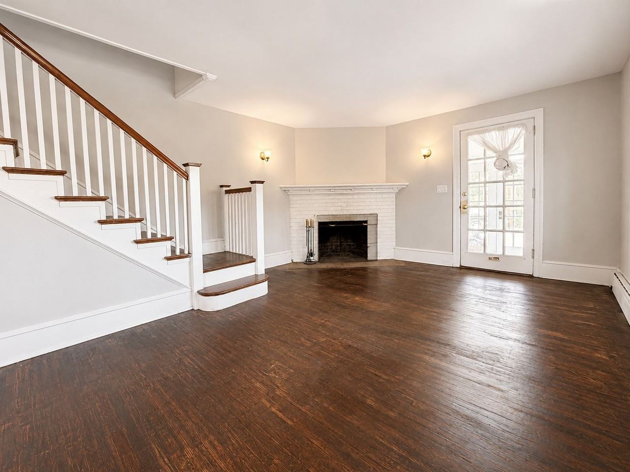 24 Chestnut Ave - Photo 4 of 28