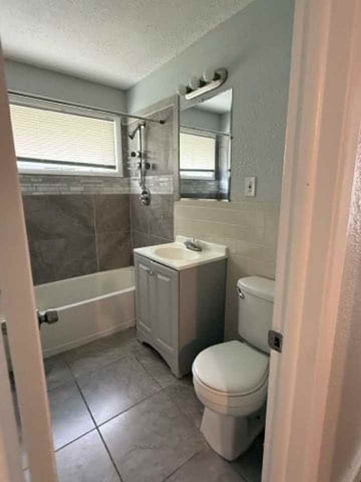6626 College Ave - Photo 7 of 18